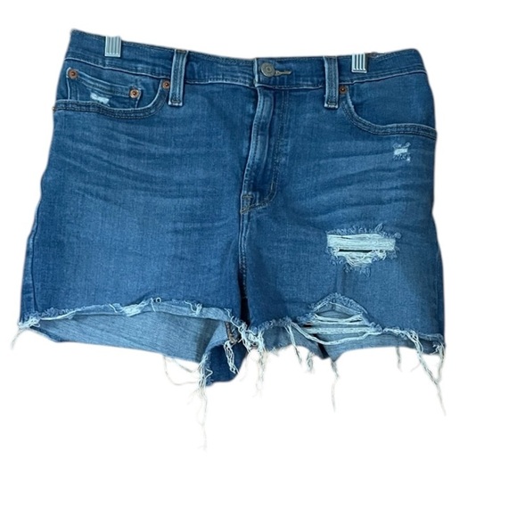 Levi’s High Rise Distressed Raw Hem Shorts - Picture 2 of 5